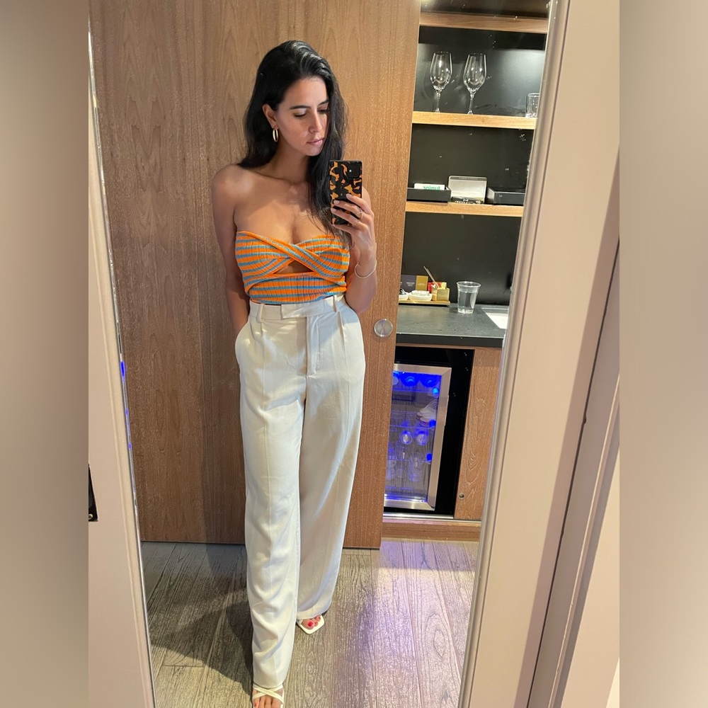 Meet your Posher, Adrianna